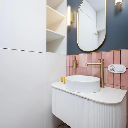 Narutowicza 45 Signature By Bookinghost Лодзь